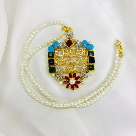 Kundan Loh-e-Qurani Pendant