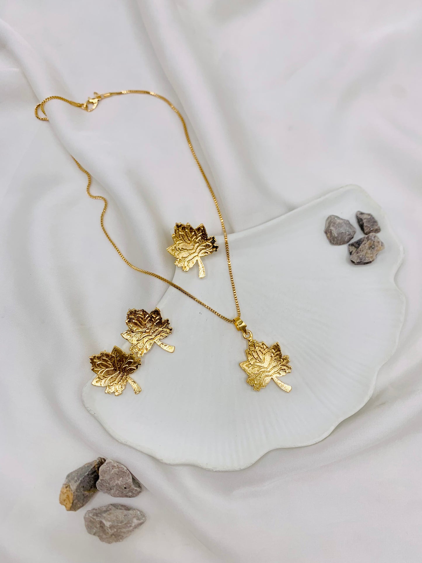 Autumn Charm Pendant Set + Free Ring