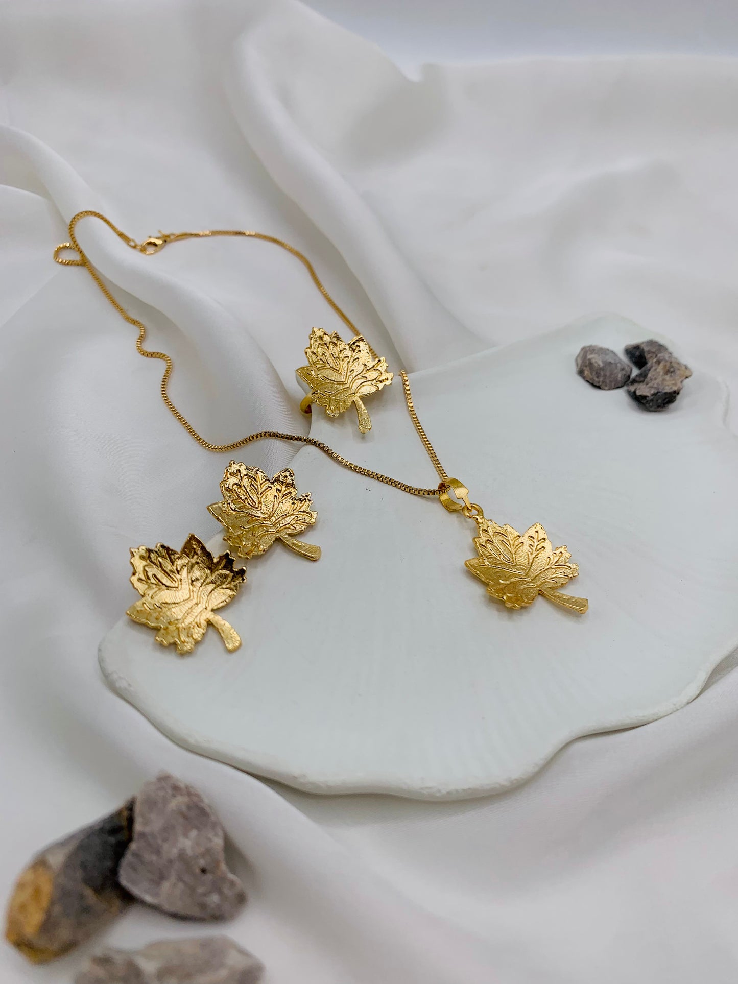 Autumn Charm Pendant Set - Gehne Shehne